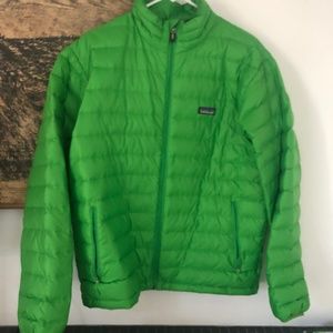 Men's Green Patagonia Down Jacket (Medium)